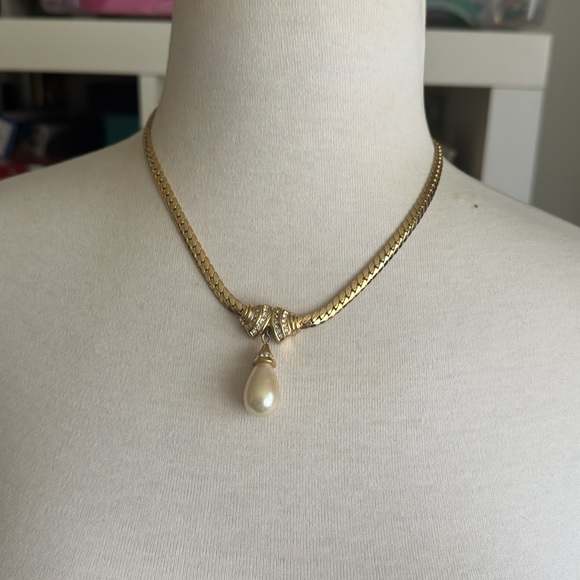 Christian Dior vintage pearl drop necklace - Picture 9 of 10